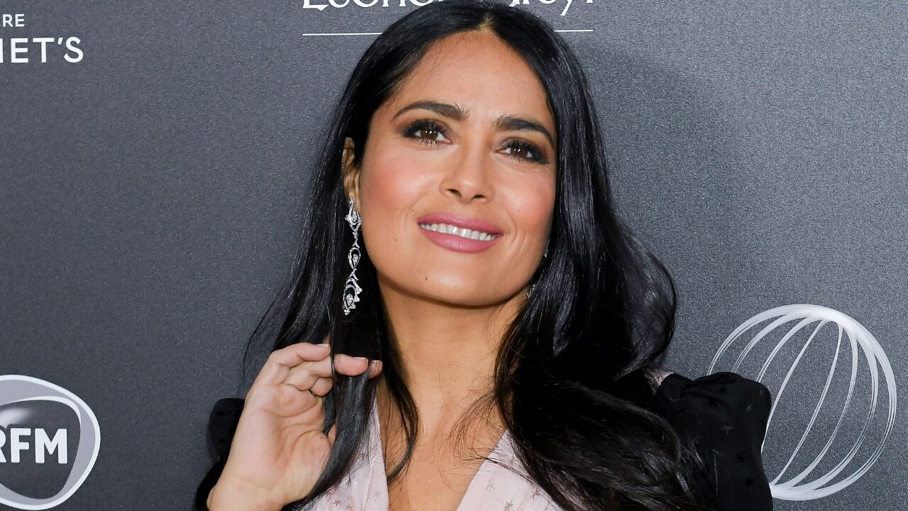 Salma Hayek, 54, dazzles in a purple bikini and reveals what she is grateful for before the new year